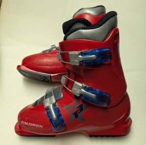 Kids ski boots Size 24